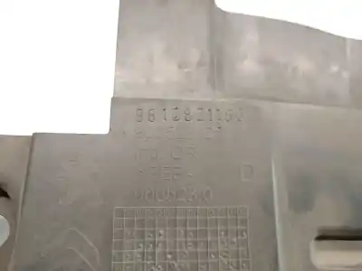 Peça sobressalente para automóvel em segunda mão molduras frontais por citroen c-elysée (11.2012->) 1.6 exclusive [1.6 ltr. - 68 kw hdi fap] referências oem iam 9812821180  9812821180