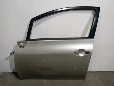 Автозапчасти б/у левая передняя дверь за toyota auris (_e15_) 1.4 d-4d (nde150_) ссылки oem iam 6700202260