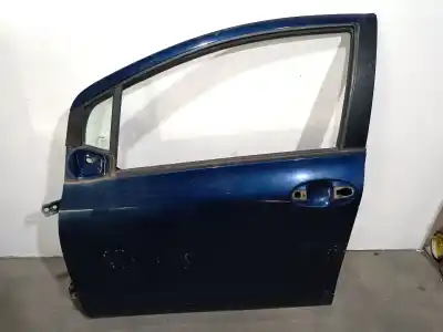 Автозапчасти б/у левая передняя дверь за toyota yaris (_p9_) 1.4 d-4d (nlp90_) ссылки oem iam 670020d170