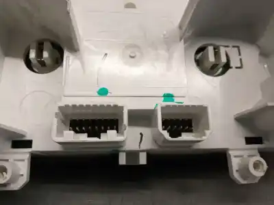 Peça sobressalente para automóvel em segunda mão comando de sofagem (chauffage / ar condicionado)  por renault clio iv (bh_) 0.9 tce 90 lpg referências oem iam 272709830r  275100638r