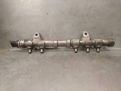 İkinci el araba yedek parçası Enjektör Rampasi için FIAT PUNTO (199_) 1.3 D MULTIJET OEM IAM referansları 55234437 0445214217 BOSCH 55234437