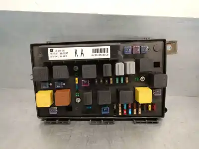 Second-hand car spare part Fuse Box Unit for OPEL ZAFIRA B FURGONETA/MONOVOLUMEN (A05) 1.9 CDTI VAN (M75) OEM IAM references 13250232 5DK00946430 HELLA 