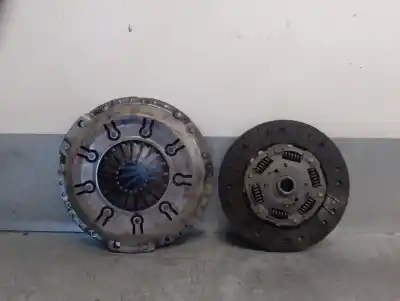 Pezzo di ricambio per auto di seconda mano Kit Frizione per AUDI A6 BERLINA (4B2) 2.5 V6 24V TDI Riferimenti OEM IAM 059141031X  059141031X