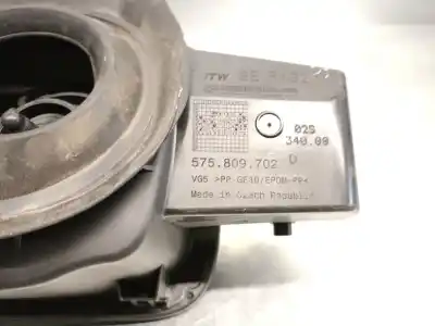 Автозапчасти б/у наружная крышка топлива за skoda karoq (nu7, nd7) 1.5 tsi ссылки oem iam 575809702d  575809702d