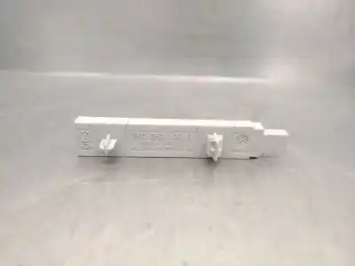Pezzo di ricambio per auto di seconda mano ANTENNA per SKODA KAROQ (NU7, ND7) 1.5 TSI Riferimenti OEM IAM 5K0962132B  