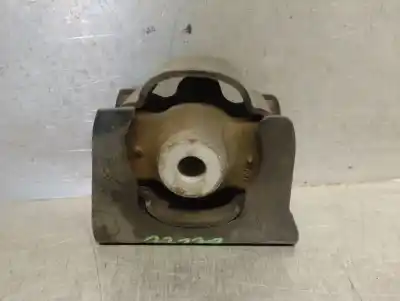 Pièce détachée automobile d'occasion SUPPORT MOTEUR pour RENAULT MASTER II FURGONETA (FD) 2.5 D Références OEM IAM 123610D180  