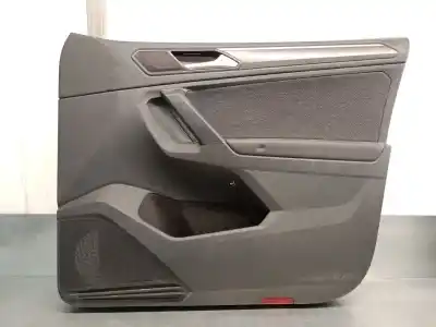 Peça sobressalente para automóvel em segunda mão forra / revestimento da porta dianteira direita por seat tarraco (kn2) 2.0 tsi 4drive referências oem iam 5nb867012r