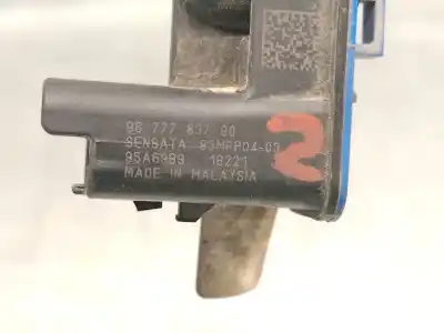 Peça sobressalente para automóvel em segunda mão sensor de pressão por opel vivaro c furgón (k0) 1.5 referências oem iam 9677783780  9677783780