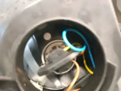 Second-hand car spare part right headlight for renault clio ii (bb_, cb_) 1.5 dci (b/cb07) oem iam references 15601800  7701057658