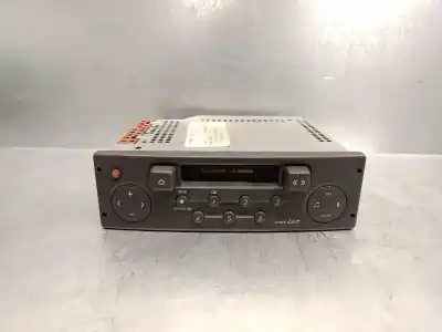 İkinci el araba yedek parçası SES SISTEMI / RADYO CD için RENAULT LAGUNA II (BG0) 1.9 dCi Diesel OEM IAM referansları 8200002606TR  