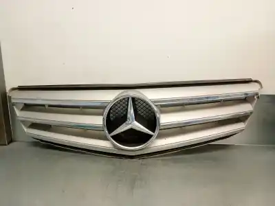 Pezzo di ricambio per auto di seconda mano GRIGLIA ANTERIORE per MERCEDES-BENZ CLASE C (W204) BERLINA 3.0 CDI CAT Riferimenti OEM IAM A2048800023  
