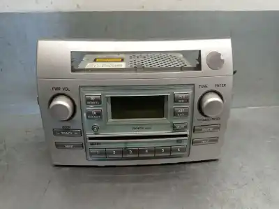 Pezzo di ricambio per auto di seconda mano IMPIANTO AUDIO / RADIO CD per TOYOTA COROLLA VERSO (R1) 2.2 D-4D Sol Riferimenti OEM IAM 861200F010  