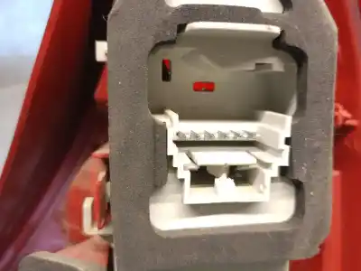 Second-hand car spare part left tailgate light for renault clio ii (bb_, cb_) 1.5 dci (b/cb07) oem iam references 8200071413  8200917488