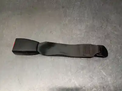 Pezzo di ricambio per auto di seconda mano GANCIO PER CINTURA per KIA SPORTAGE II (JE_, KM_) 2.0 CRDi Riferimenti OEM IAM 898401F201WK  