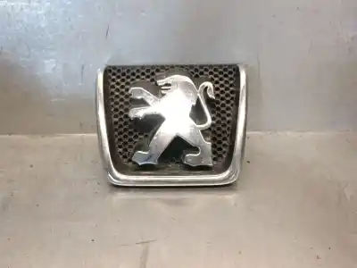 Peça sobressalente para automóvel em segunda mão EMBLEMA por PEUGEOT 307 (S1) 1.6 HDi Referências OEM IAM 9634014777  