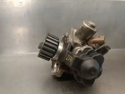 Pièce détachée automobile d'occasion POMPE À INJECTION pour SKODA RAPID SPACEBACK (NH1) 1.4 TDI Références OEM IAM 04B130755F  