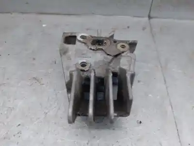 Second-hand car spare part engine support for dacia sandero 1.5 dci oem iam references 8200771226  8200771226