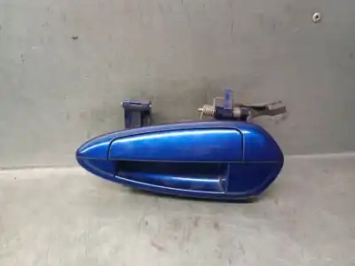 Peça sobressalente para automóvel em segunda mão PUXADOR EXTERIOR TRASEIRO ESQUERDO por FIAT GRANDE PUNTO (199_) 1.3 D Multijet (199.AXD11 199.AXD1A 199.AXD1B.... Referências OEM IAM 735471440  