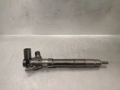 Tweedehands auto-onderdeel INJECTOR voor SKODA RAPID SPACEBACK (NH1) 1.4 TDI OEM IAM-referenties 04B130277J  