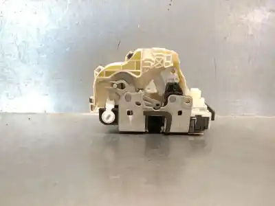 Second-hand car spare part rear right door lock for dodge journey 2.0 crd oem iam references p04589696a  4589697aa