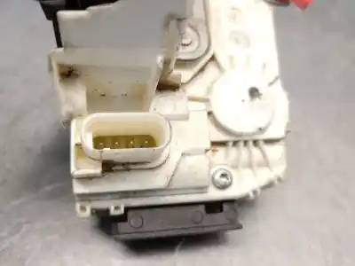 Second-hand car spare part rear right door lock for dodge journey 2.0 crd oem iam references p04589696a  4589697aa