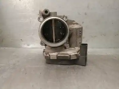 Pièce détachée automobile d'occasion BOITIER DE PAPILLON pour VOLKSWAGEN PASSAT B6 (3C2) 2.0 FSI Références OEM IAM 06F133062B  