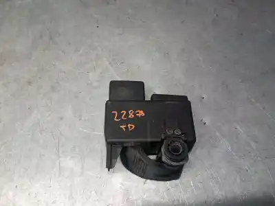 Pezzo di ricambio per auto di seconda mano GANCIO PER CINTURA per RENAULT MODUS / GRAND MODUS (F/JP0_) 1.2 (JP0C, JP0K, FP0C, FP0K, FP0P, JP0P, JP0T) Riferimenti OEM IAM 8200684013  