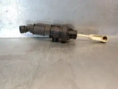 Pezzo di ricambio per auto di seconda mano POMPA FRIZIONE per DODGE JOURNEY 2.0 CRD Riferimenti OEM IAM 5106031AC  