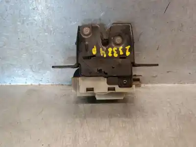 Pezzo di ricambio per auto di seconda mano BAULE / SERRATURA DEL CANCELLO per RENAULT MEGANE II RANCHERA FAMILIAR (KM0/1_) 1.9 DCI (KMRG, KM1G, KM0G, KM2C) Riferimenti OEM IAM 8200947699  