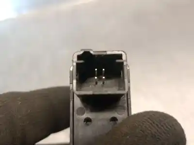 Автозапчасти б/у выключатель левого переднего окна за citroen berlingo xtr 1.6 hdi 92 ссылки oem iam 462060179  6490e3