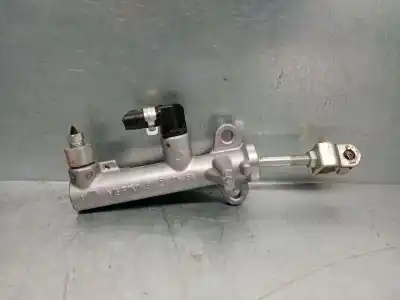 Pezzo di ricambio per auto di seconda mano POMPA FRIZIONE per HONDA CR-V (RE) 2.2 CTDI Riferimenti OEM IAM 46920SWY020  
