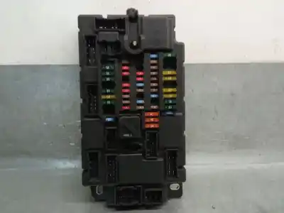 Recambio de automóvil de segunda mano de CAJA RELES / FUSIBLES para MINI MINI CLUBMAN (R55)  referencias OEM IAM 6135345552901 519400097 09704304