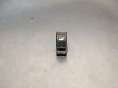 Recambio de automóvil de segunda mano de MANDO ELEVALUNAS TRASERO DERECHO para PEUGEOT 3008  referencias OEM IAM 96662297XT  6490RK