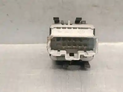 Автозапчастина б/у передні вікний вмикач для renault grand scénic ii (jm0/1_) 1.9 dci (jm0g, jm12, jm1g, jm2c) посилання на oem iam 8200315042  8200315042