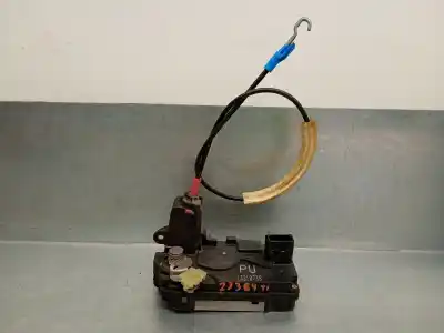Recambio de automóvil de segunda mano de CERRADURA PUERTA TRASERA IZQUIERDA para OPEL ZAFIRA / ZAFIRA FAMILY B (A05)  referencias OEM IAM 13210738  133231