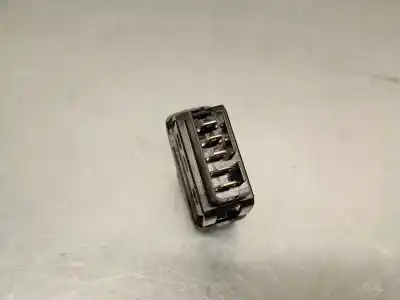 Second-hand car spare part rear right power window switch for dacia logan mcv (ks_) 1.5 dci (ks0w) oem iam references 8200467835  8200467835