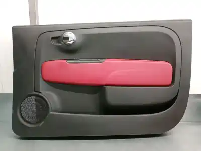 Recambio de automóvil de segunda mano de guarnecido puerta delantera derecha para fiat 500 abarth 1.4 99kw referencias oem iam 51779923  51779923
