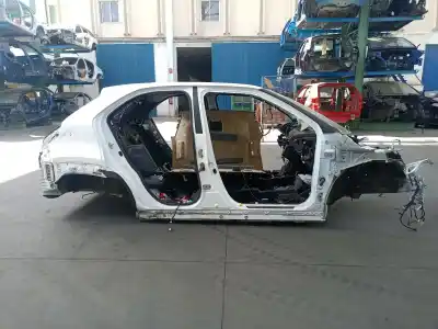 Second-hand car spare part right rear fin (cut) for toyota yaris cross (mxp_) 1.5 hybrid a las 4 ruedas (mxpj15) oem iam references 616010d370