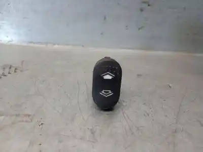 Pièce détachée automobile d'occasion COMMANDE DE LÈVE VITRE AVANT DROIT pour FORD FOCUS BERLINA (CAK)  Références OEM IAM 98AB14529DC  1324939