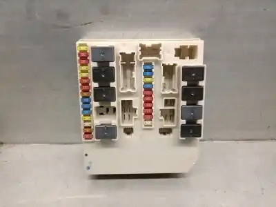 Recambio de automóvil de segunda mano de CAJA RELES / FUSIBLES para RENAULT MODUS  referencias OEM IAM 233293C  