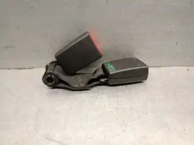 Recambio de automóvil de segunda mano de ENGANCHE CINTURON TRASERO DERECHO para RENAULT MODUS  referencias OEM IAM 330369947  8200215888