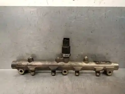 Pièce détachée automobile d'occasion Rampe D'injecteur pour PEUGEOT 406 COUPE (S1/S2) 2.2 HDi FAP CAT Références OEM IAM 1570A0 0445214017 BOSCH 1570A0
