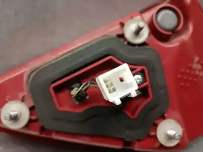 Автозапчасти б/у левый задний фонарь за kia stonic (yb) 1.0 t-gdi ссылки oem iam 92403h8500  