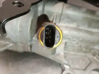 Pezzo di ricambio per auto di seconda mano supporto filtro olio per peugeot 308 sw i (4e_, 4h_) 1.6 16v riferimenti oem iam 1103s6  1103s6