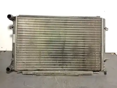 Recambio de automóvil de segunda mano de RADIADOR AGUA para VOLKSWAGEN TOURAN (1T1, 1T2) 1.6 FSI referencias OEM IAM 1K0121251P  