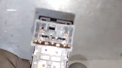 İkinci el araba yedek parçası sag ön cam anahtari için hyundai i20 iii (bc3, bi3) 1.0 t-gdi hybrid 48v oem iam referansları 93581q0000  93581q00004x