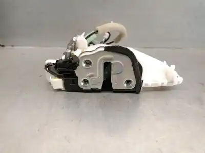 Автозапчастина б/у замок передніх дверей лівий для mazda 3 fastback (bp) 2.0 skyactiv-g m hybrid посилання на oem iam 7290mgz  