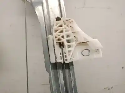 Автозапчастина б/у регулятор вікна передній лівий для mazda 3 fastback (bp) 2.0 skyactiv-g m hybrid посилання на oem iam bcjh5958x  