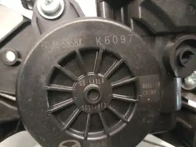 Автозапчастина б/у регулятор вікна передній лівий для mazda 3 fastback (bp) 2.0 skyactiv-g m hybrid посилання на oem iam bcjh5958x  