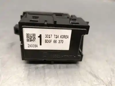 Автозапчастина б/у передній правий віконний вимикач для mazda 3 fastback (bp) 2.0 skyactiv-g m hybrid посилання на oem iam bdgf66370  